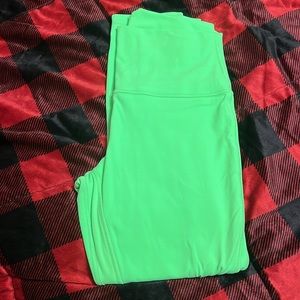 EUC Lululemon Align High Rise crop 23” Size 8